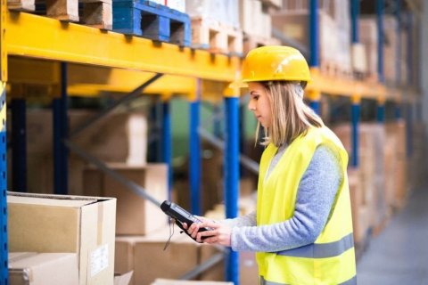 PAKOWANIE KOSMETYKÓW W HOLANDII STAWKA 12,80 EUR/H ORDERPICKER BEZ WIEKÓWKI ROTTERDAM